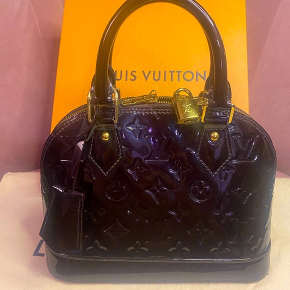 Authentic Louis Vuitton Alma small - Picture 1 of 6